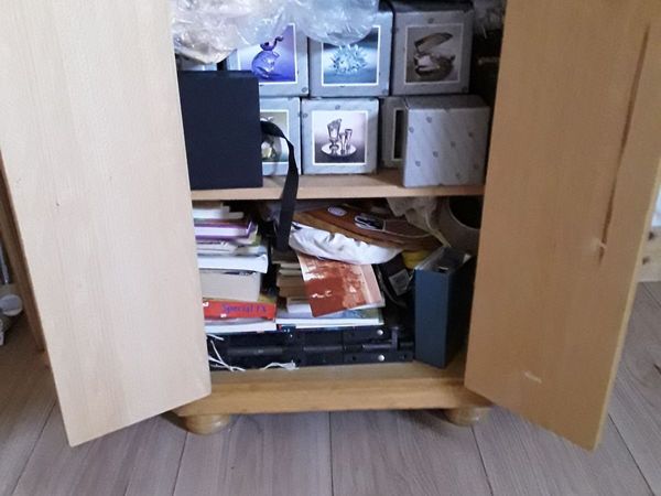 Solid unit suitable for hall  or living room - Main image