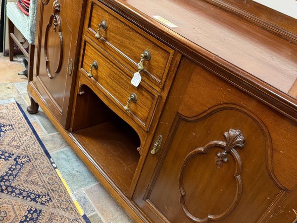 Antiques - Main image