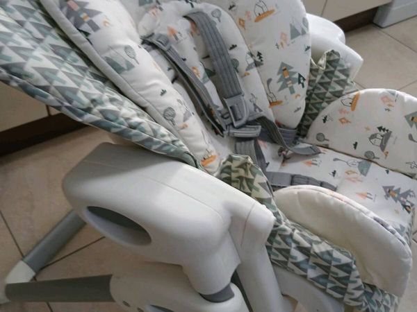 JOIE BABYS HIGH CHAIR LIKE NEW - Main image