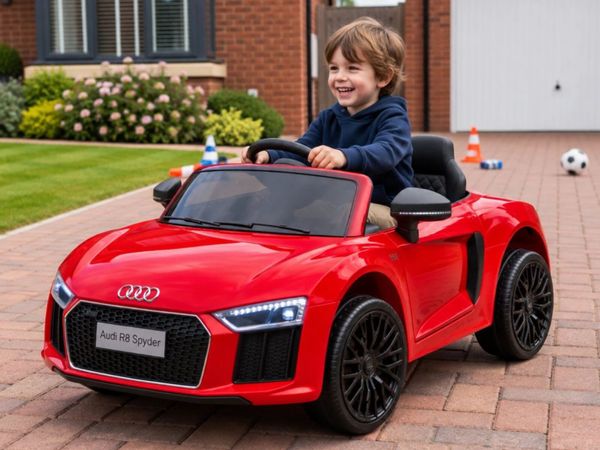 Licensed Audi R8 Spyder 12V Ride On Car Red - Main image