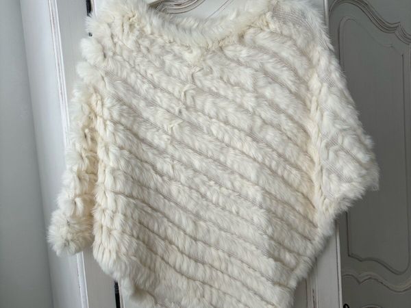 Fur poncho - Main image