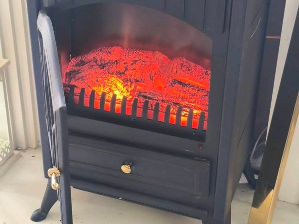 Small electric stove fire ,50 high,40 w 25 d 30 E - Main image