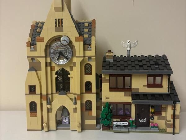 Huge Lego bundle. 50+ mini figures, Technic, Harry Potter, Star Wars, Ninjago, Minecraft and more. - Main image