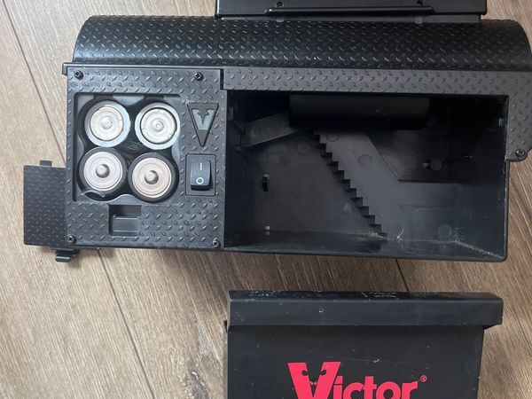 Victor M260 Indoor Multi-Kill Electronic Mousetrap - Main image