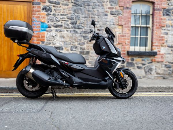 BMW C400X 2024 - Main image