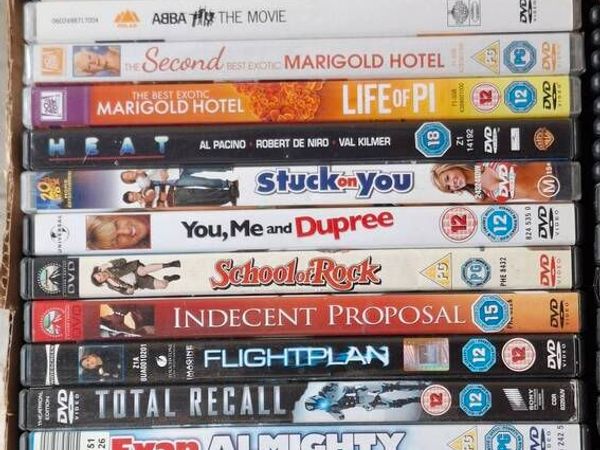 Over 400 Dvds - Main image