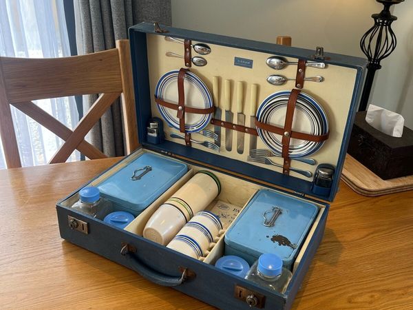 1950s Sirram England Picnic Set - Main image