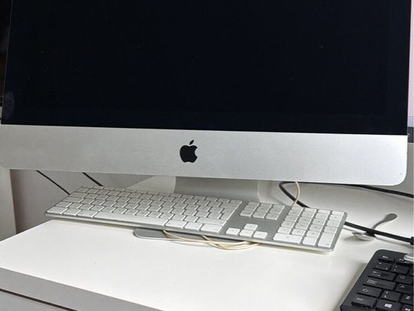 Apple iMac 21.5" Late 2015 – 8GB RAM - Main image