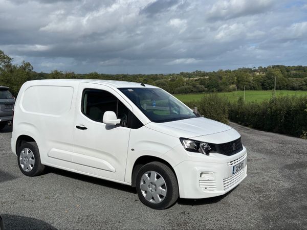 Peugeot Partner 2021 - Main image
