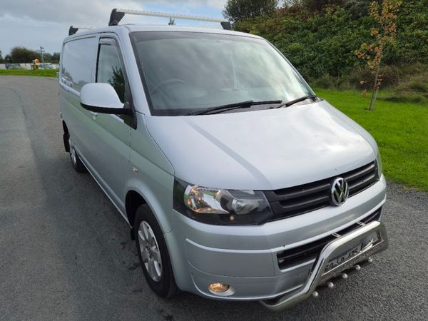2015 Volkswagen Transporter T28 140TDI SWB 5DR - Main image