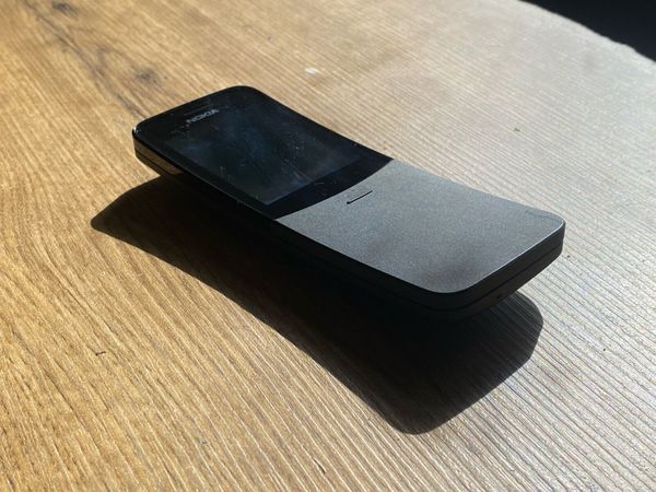 Nokia 8110 4G - Main image