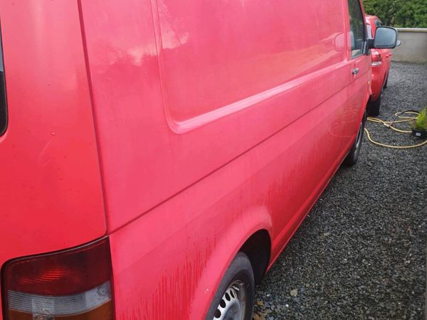 Transporter van - Main image