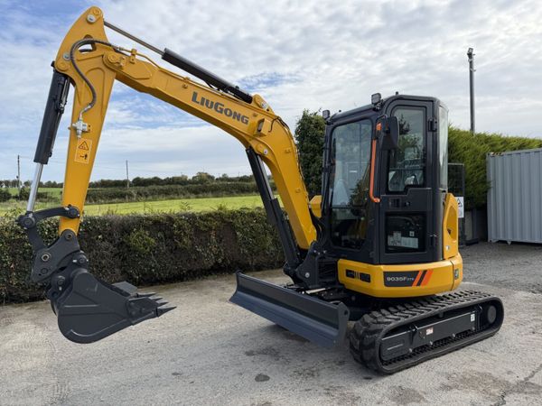 New LiuGong 9035FZTS Excavator **Online Auction** - Main image