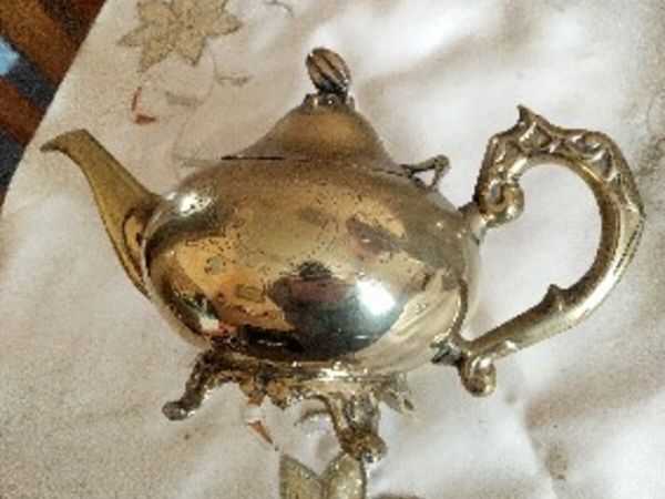 Vintage brass etched teapot - Main image