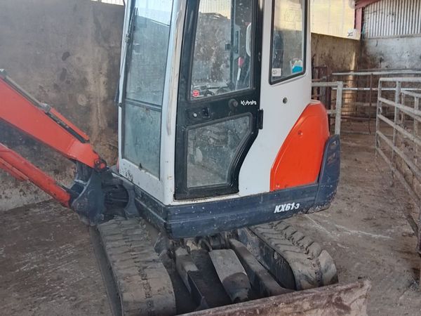 EXCAVATOR MODEL: KUBOTA KX61 -3 - Main image