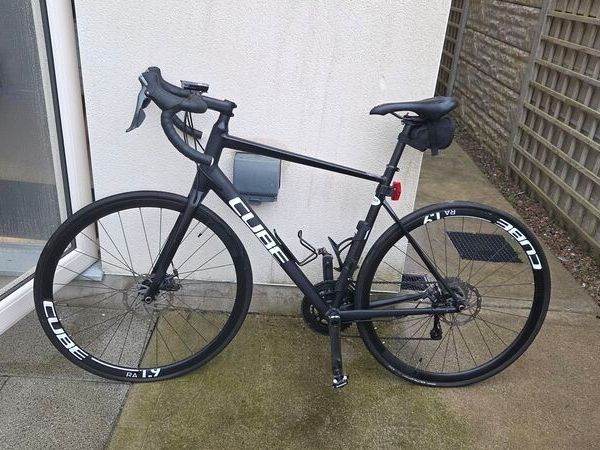 Cube Attain Road Bike - Main image