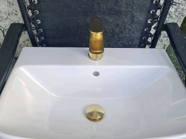 Bathroom sink - Main image