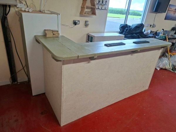 Bar and accessories - Main image