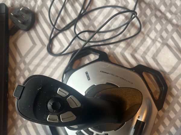 Logitech Extreme 3D Pro Joystick + Cable - Main image