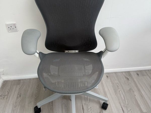 Herman miller Mirra 2 office chair - Main image