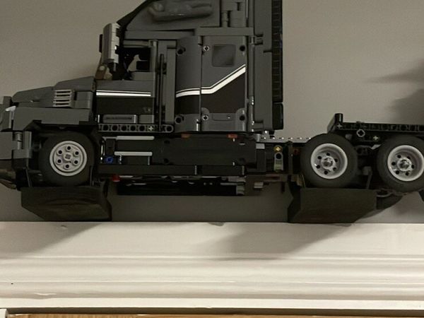 Lego truck - Main image