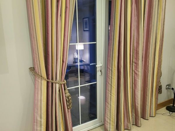 Curtains - Main image