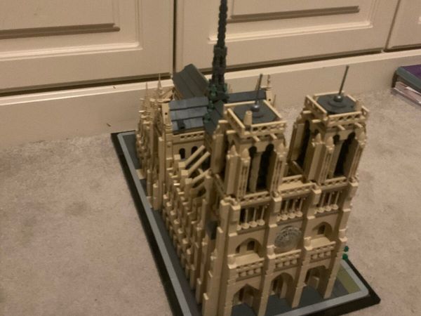 Lego Notre Dame (complete) - Main image