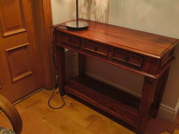Table and lamp new - Main image