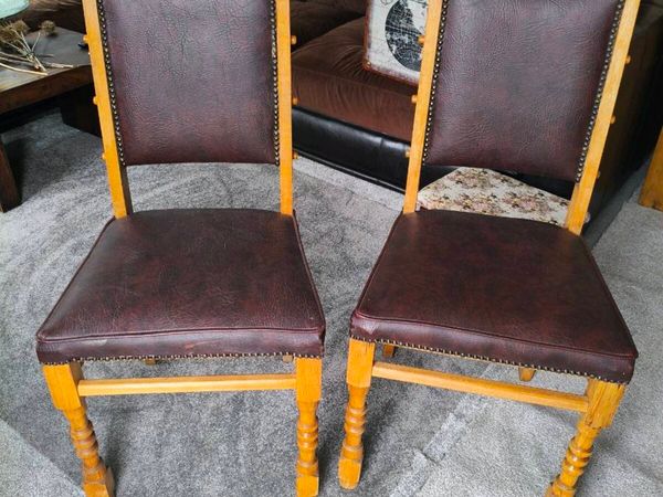 2 chairs great condition 25 for 2 - Main image