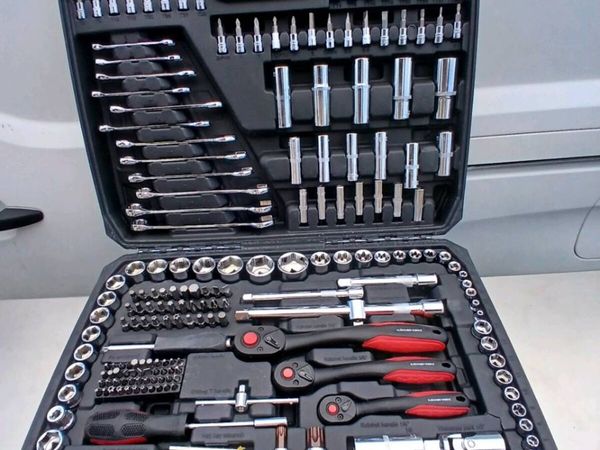 231-PIECE PROFESSIONAL SOCKET SET - Main image