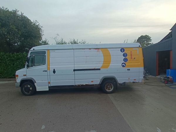 Mercedea Vario 814D camper - Main image