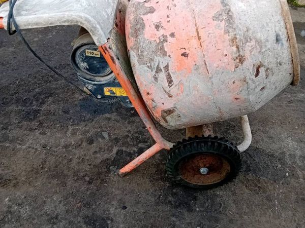 110v Bell Cement Mixer with 110 box - Main image