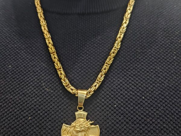 Gold 14 ct chain and cross - Main image