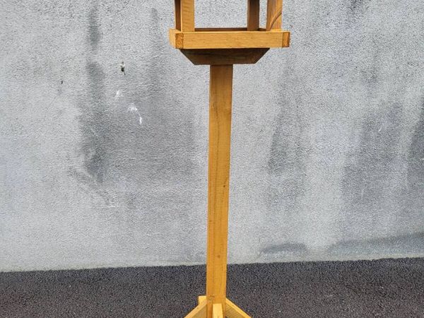 Bird table - Main image