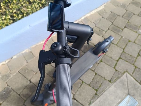 Navee V50 EScooter & Extras - Main image