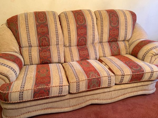 3 seater couch and 2 matching armchairs - Main image