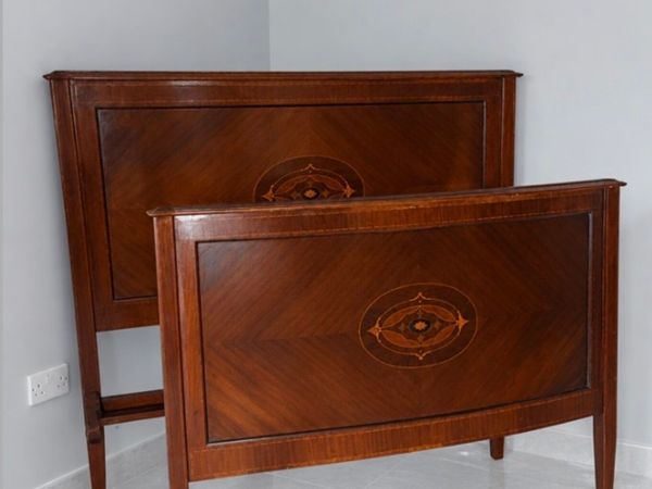 Edwardian Bow end double bed - Main image