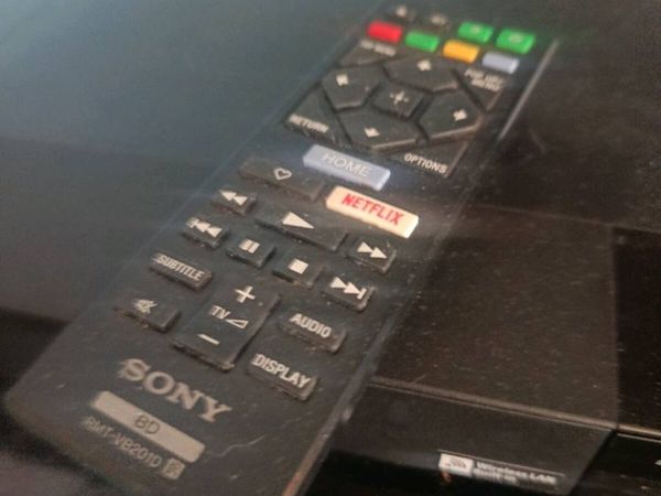 Sony dvd player and remote - Main image