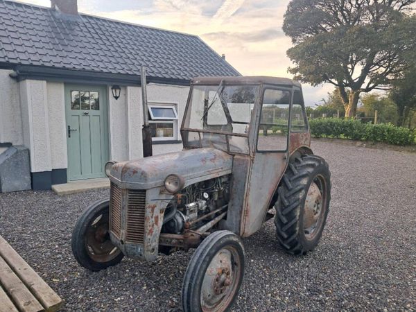 T20 diesel  tractor - Main image