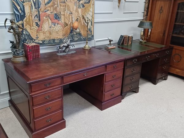 Victorian-style Leather top pedestal desks - Main image