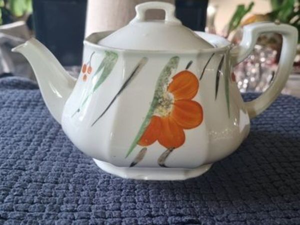 Grindley (W.H. Grindley & Co.) Art Deco teapot - Main image