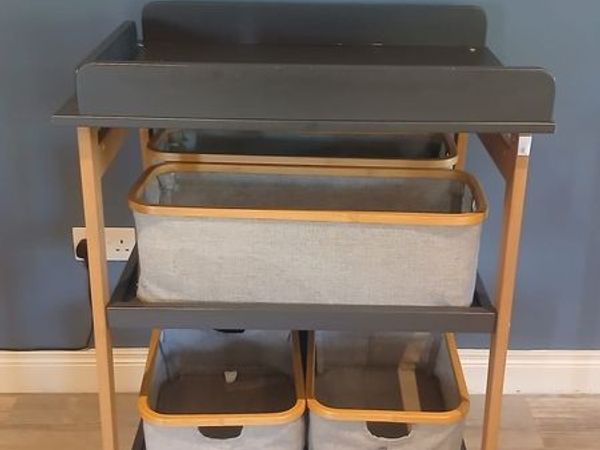 Quax Changing Table & Storage Baskets - Main image