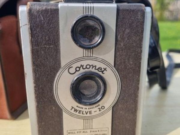 Vintage 1950s Coronet Twelve-20 - Main image