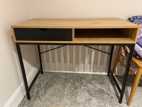 Office desk - Main image