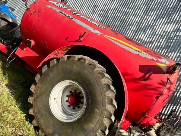 Agri Mac 1600 recessed tanker - Main image