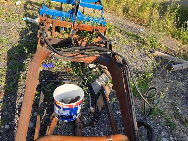 Tanco Front Loader Ford 6600 - Main image