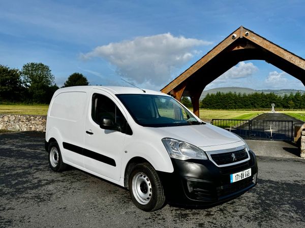 Peugeot Partner 1.6HDI 3 seater 2017 *New Doe* - Main image