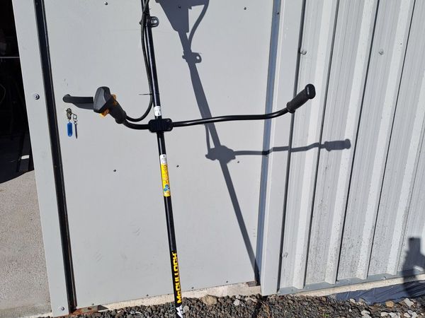 McCulloch B33 B Petrol Brush Cutter - Main image
