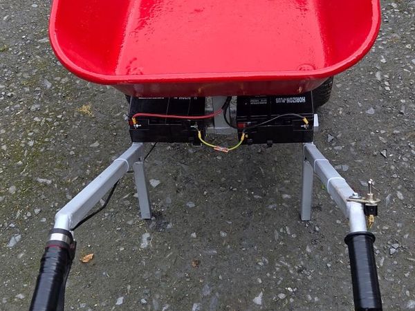 2 wheel wheelbarrow - Main image