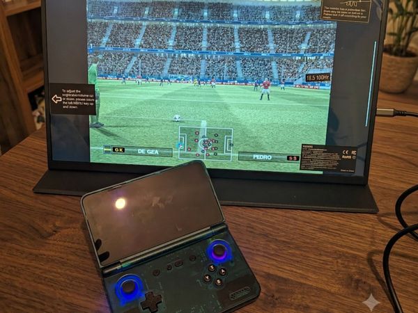 18.5 Inch Portable monitor - ultra thin - magnetic - Main image